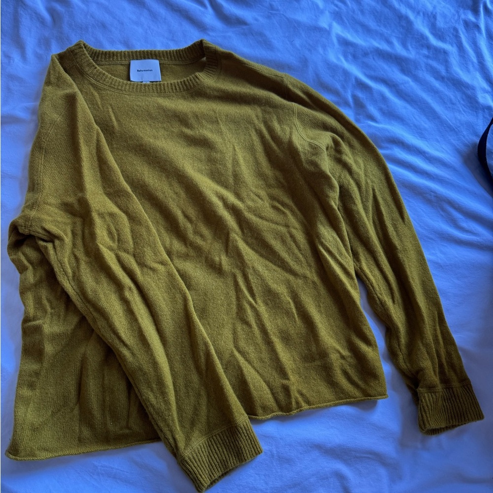 Reformation boyfriend cashmere Sweater